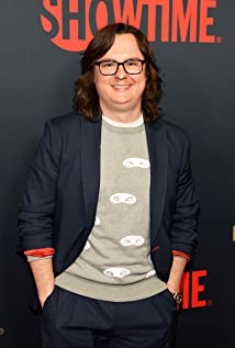 How tall is Clark Duke?